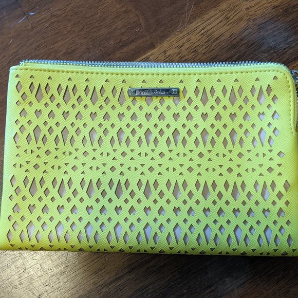 Double Clutch - Electric Yellow - Picture 1 of 4